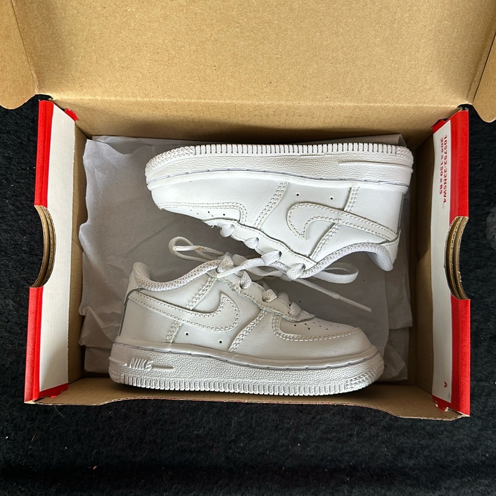 White Toddler Nike Airforce 6C